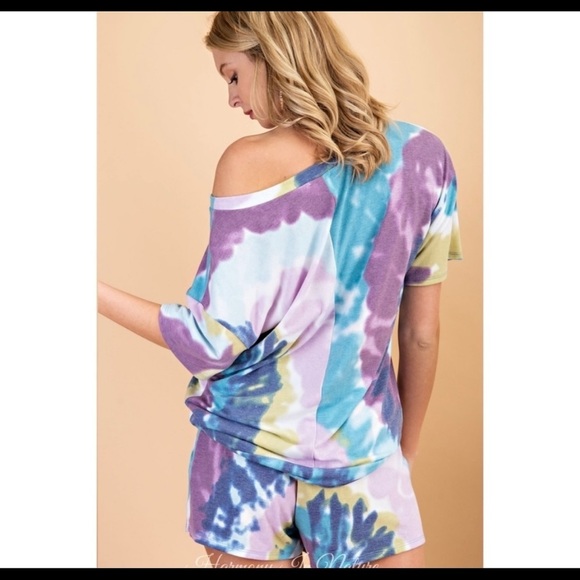 New! Clearance 🔥 Purple Spiral Tie Dye off shoulder beautiful Colors Top - Picture 9 of 11